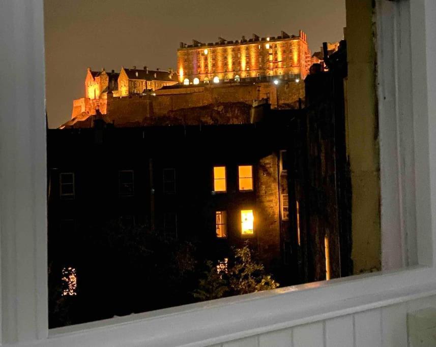 Large 4 Bed Apartment Edinburgh Exterior photo